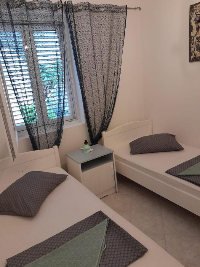 Apartmani Aneri Vir Eksteriør billede