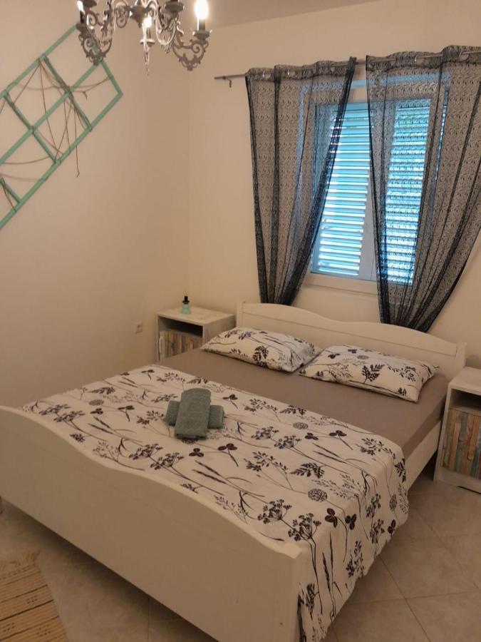 Apartmani Aneri Vir Eksteriør billede