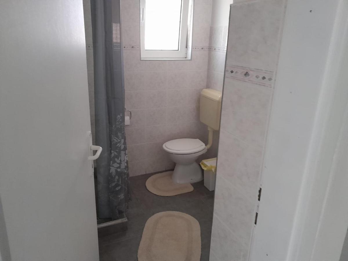 Apartmani Aneri Vir Eksteriør billede
